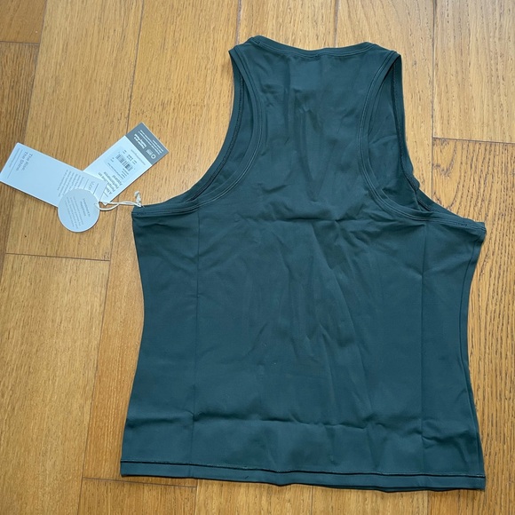 Vuori AllTheFeels™ Crew Tank Aspen Sz M SOLD OUT NWT - Picture 3 of 10